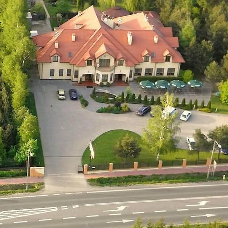 Maxima Hotel Wolanów Kültér fotó